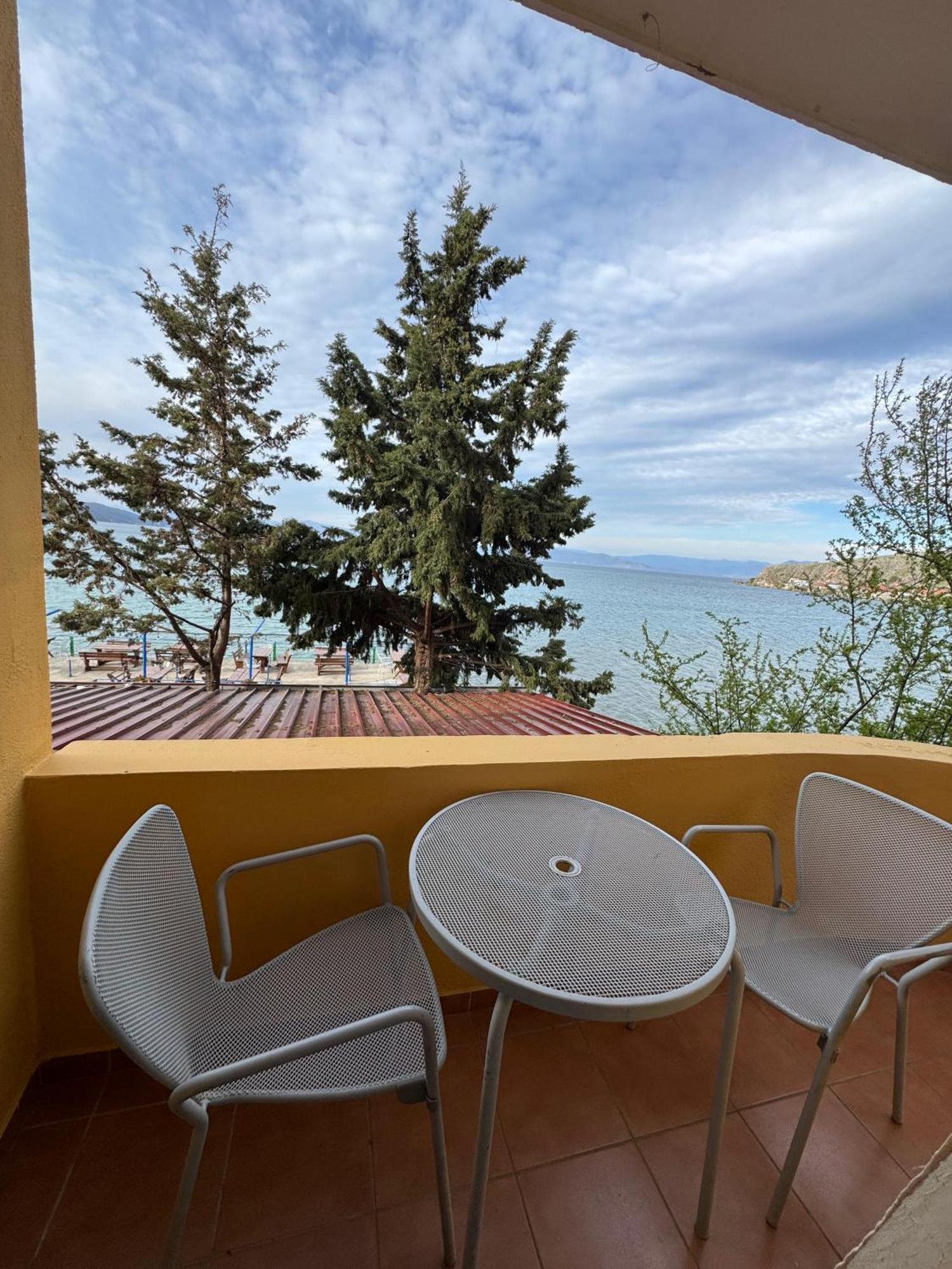Hotel Restorant Leza Lin Экстерьер фото