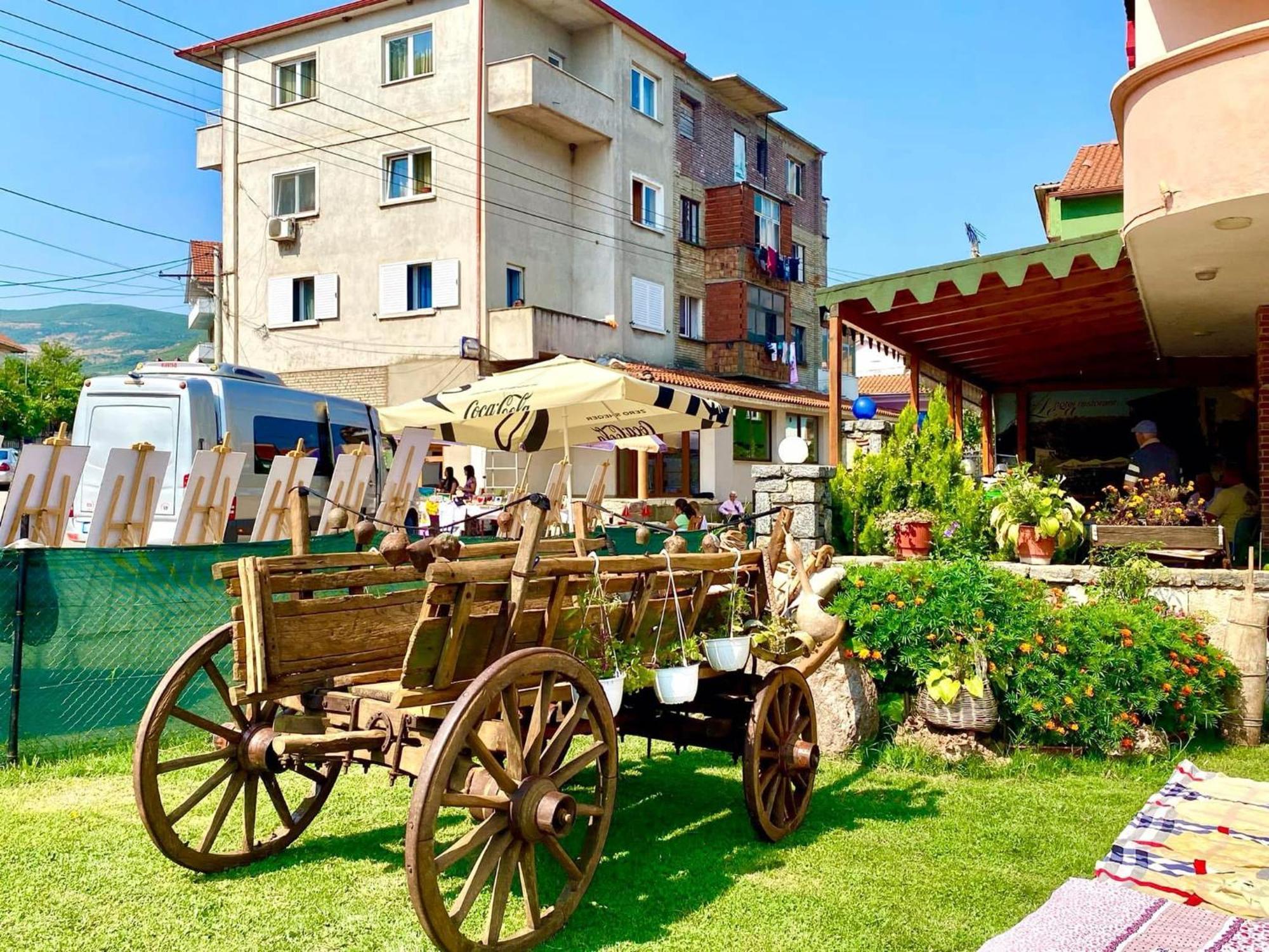 Hotel Restorant Leza Lin Экстерьер фото